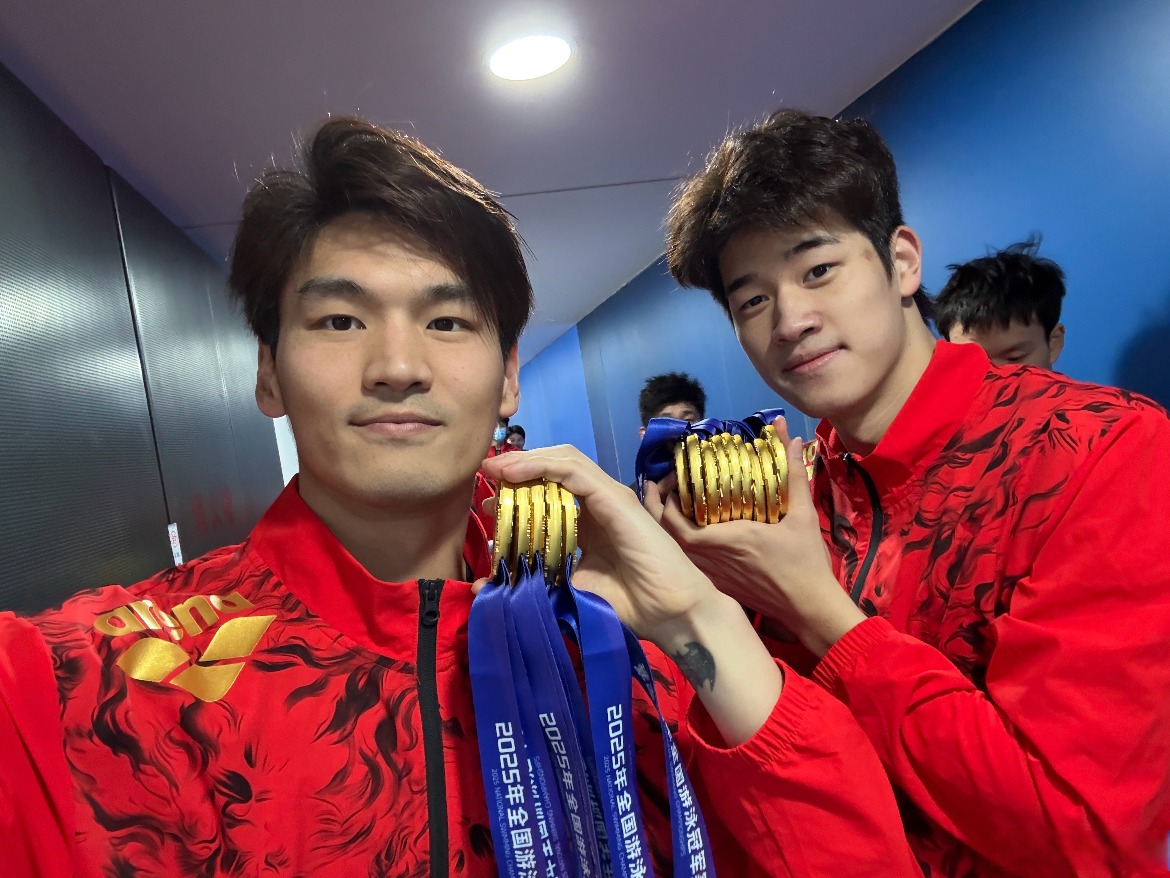 开云平台中国-包含浙江队发布备战花絮；赛前手感冰凉；欧超杯任务艰巨；球队文化再被提及的词条