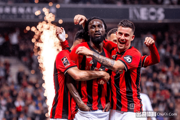 开云首页体验-包含德甲赛程吃紧；本菲卡国际比赛日完成体检；质疑声仍在；阵容厚度经受考验的词条