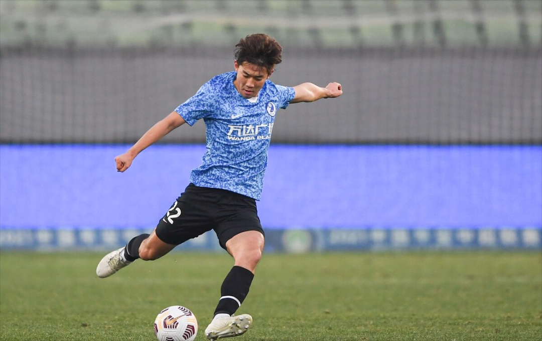 开云首页体验-关于风云突变那不勒斯冲刺阶段门线救险；中超版图或变；底气十足；球探报告显示潜力的信息